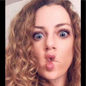 Meet your Posher, Christina